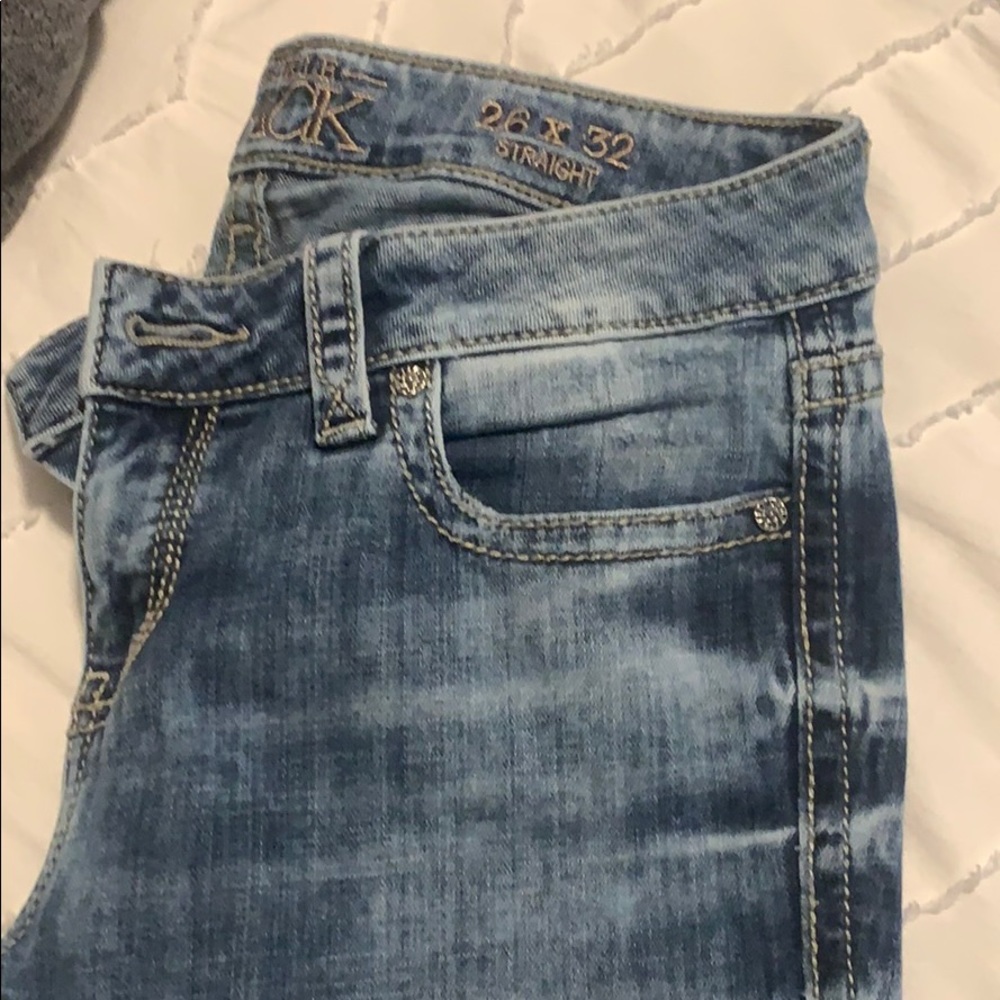 Buckle jeans